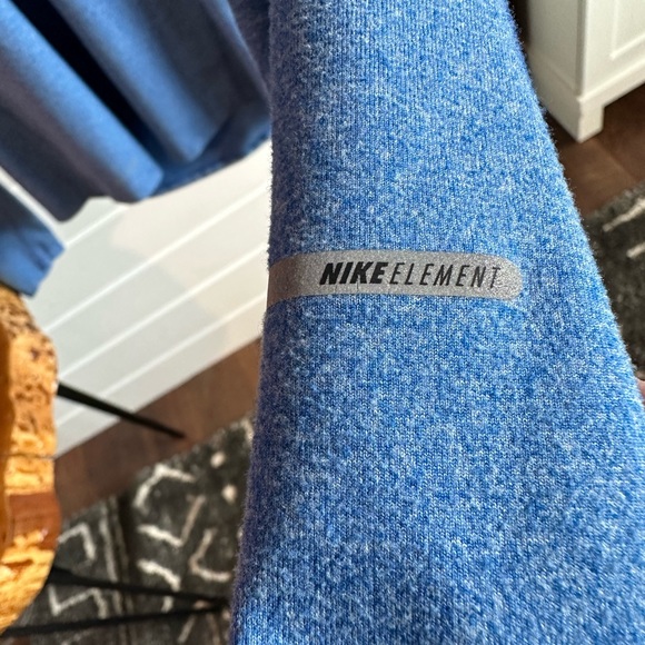 Nike Element Quarter Zip Pullover - Picture 7 of 9